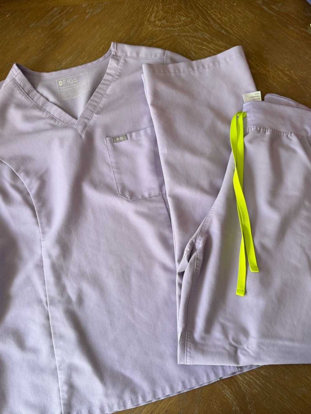 Figs Lilac Scrub Top and Pants with Neon Yellow Drawstring